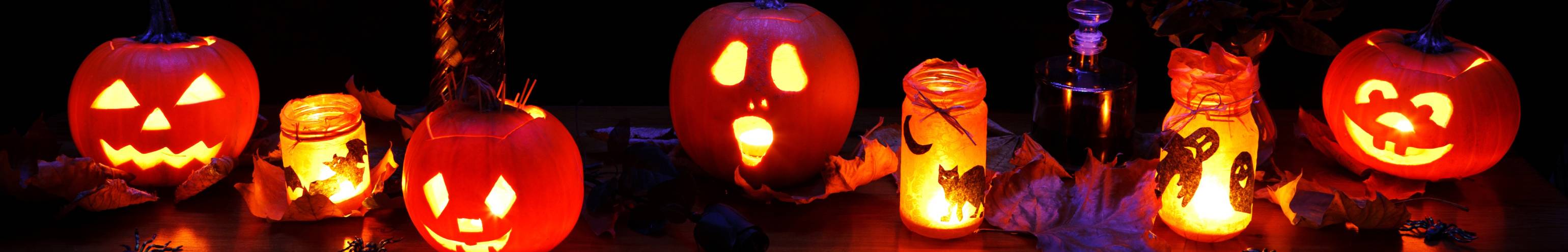 Halloween pumpkins wide