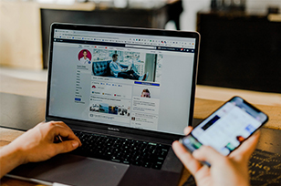 Using social for CX card